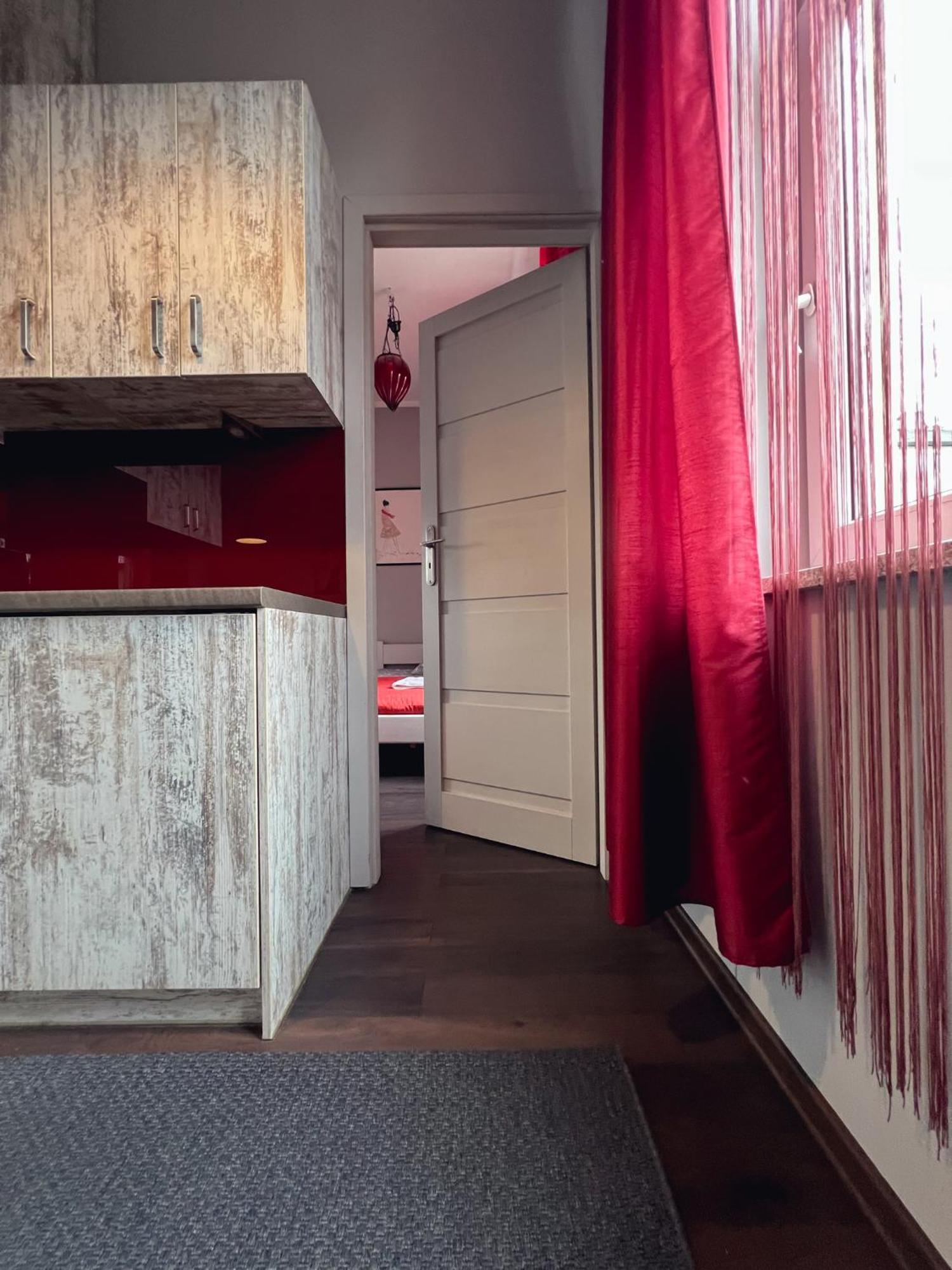 Na Chlodnej | The High Street Apartment *
